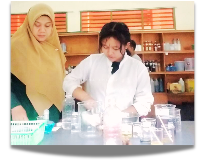 Belajar Seru dari Limbah di SMKN 3 Mataram